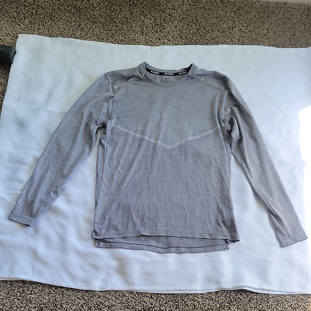 Nike Men's Gray Long Sleeve Shirt - Picture 1 of 6